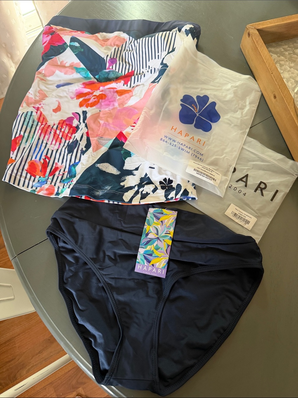 Hapari 2 piece tankini set new with tags size medium